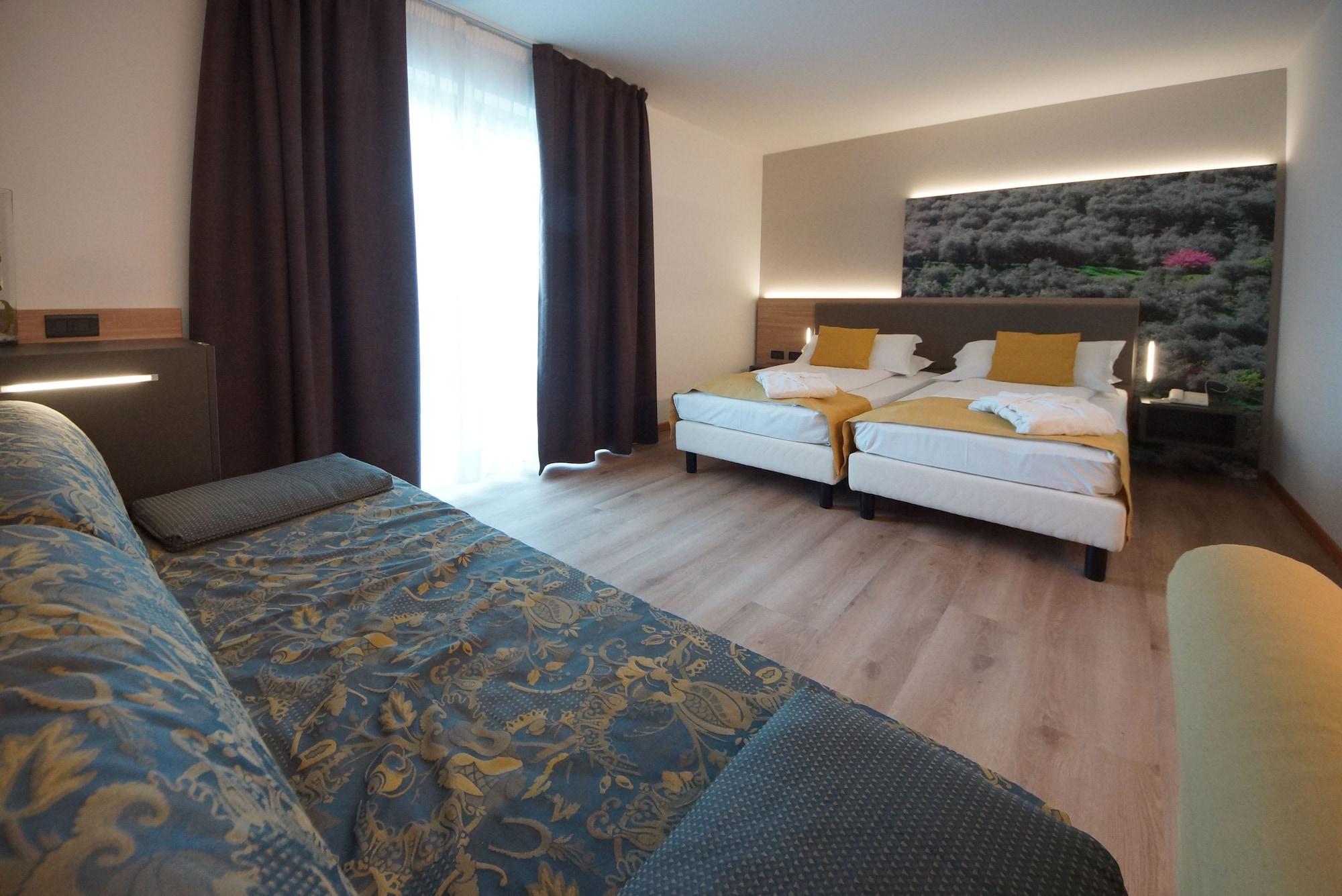 Ambassador Suite Hotel Riva del Garda Kültér fotó