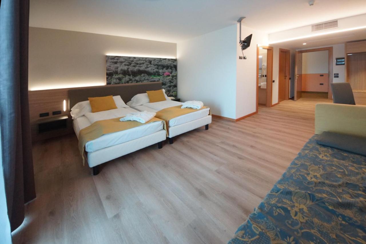 Ambassador Suite Hotel Riva del Garda Kültér fotó